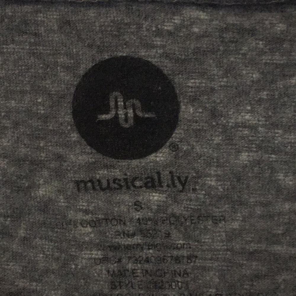 Musical.ly shirt - Picture 2 of 3